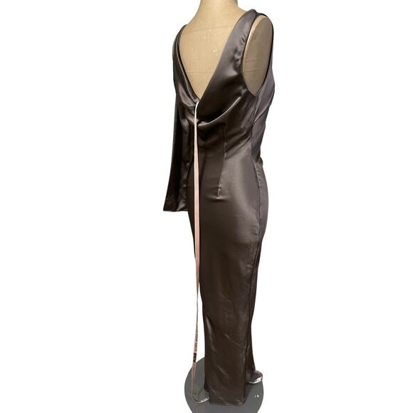 New House of CB Satin Maxi Dress - Picture 9 of 10